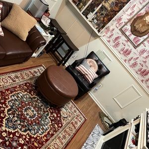 Meet your Posher, Adam